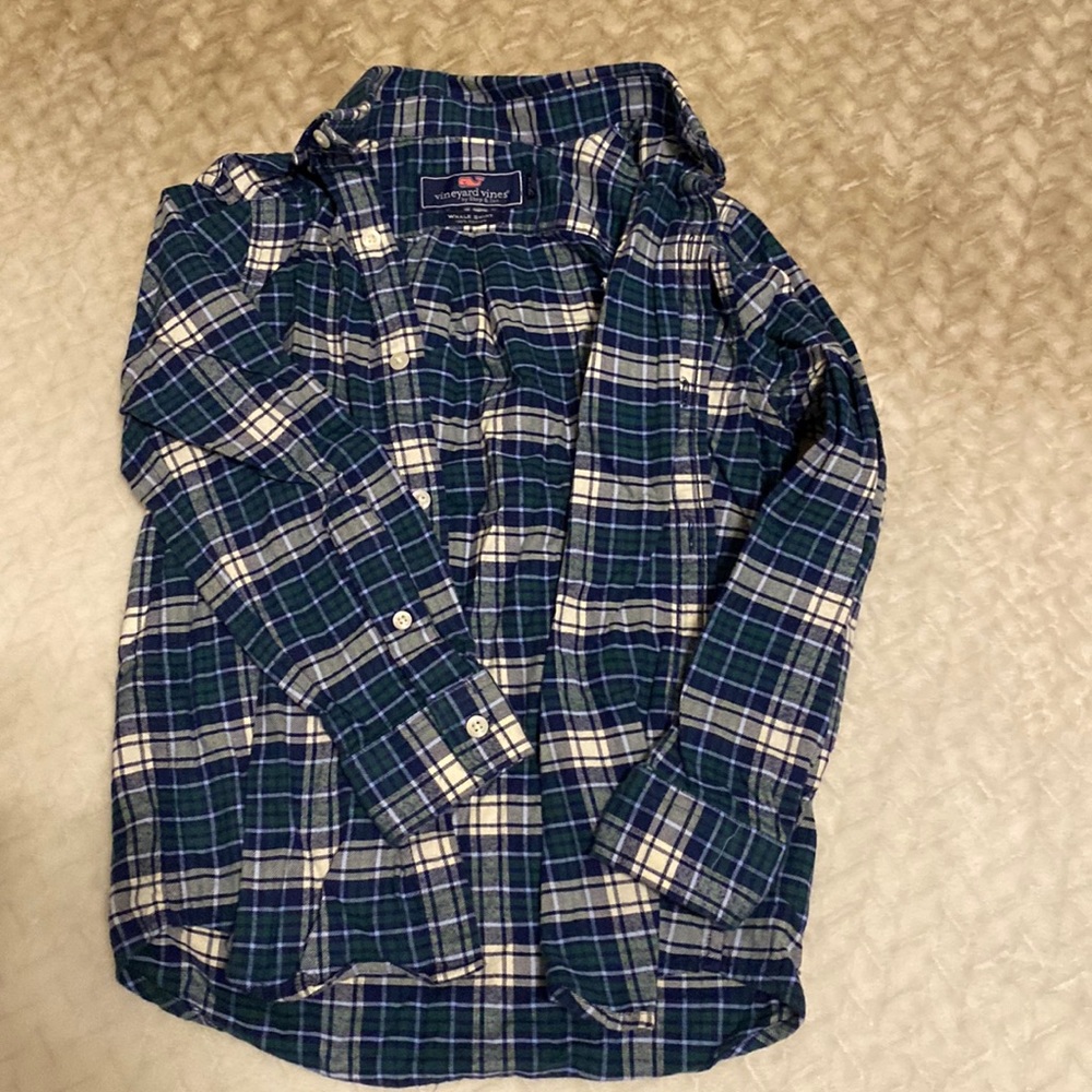 Vineyard Vines boys button down flannel size 6